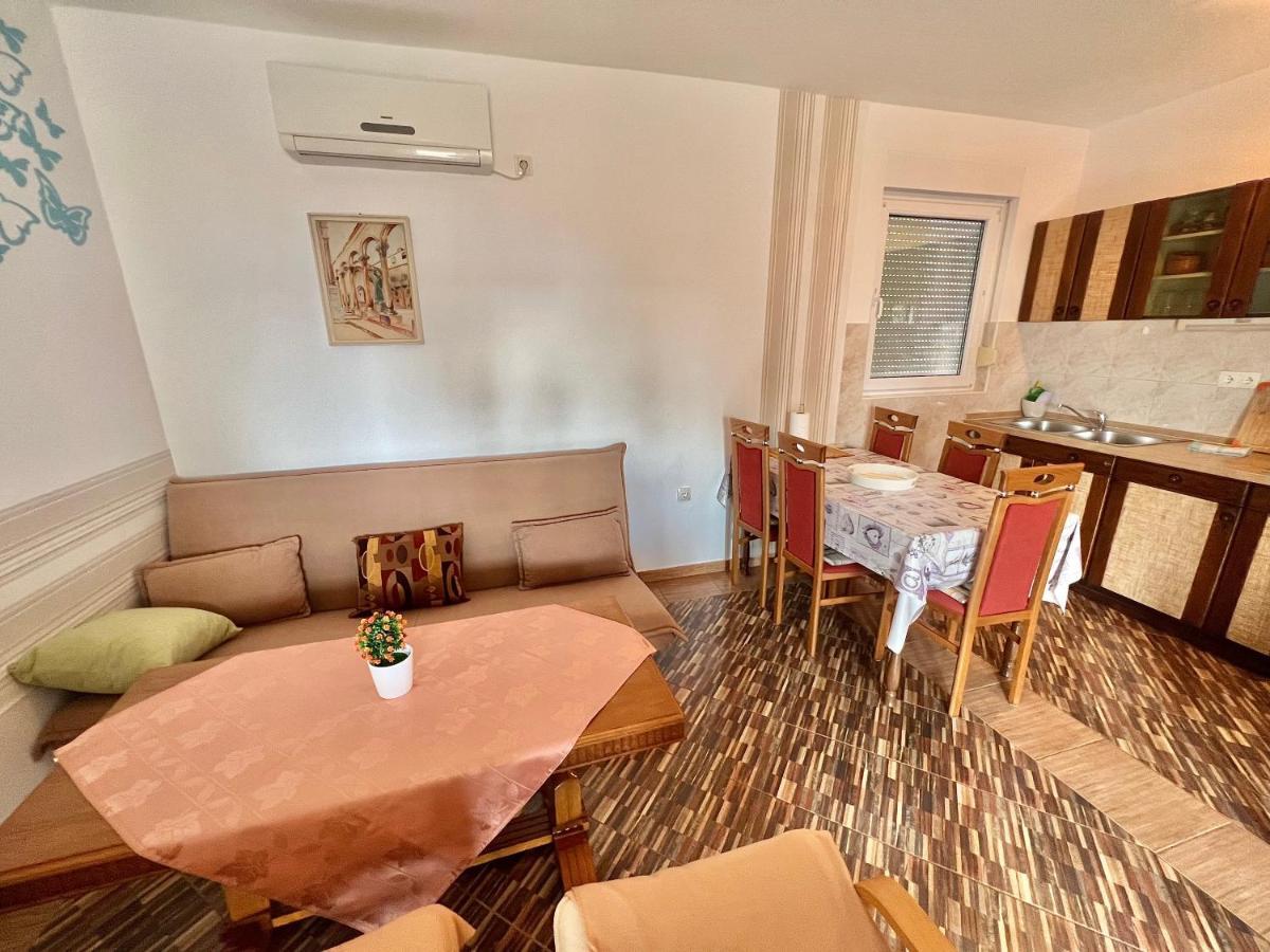 Apartmani Marija Dramalj Exterior photo